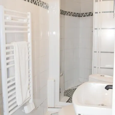 Le Bac D'eragny Apartment *